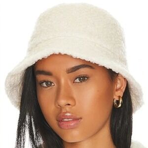 Lack of Color Shore Bucket Hat Size M/L Boucle Ivory Wool Blend Winter Fall